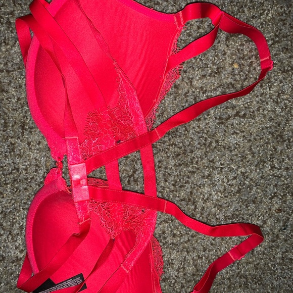 Victoria secret red very sexy bra size 34C - Picture 4 of 4